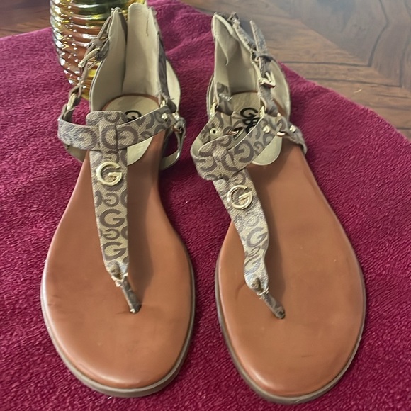 GBG Los Angeles Creed Size 9.5 Sandals NWOT - Picture 2 of 6